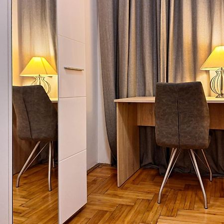 Modern Parkside Garden View Apartment Budapeste Exterior foto